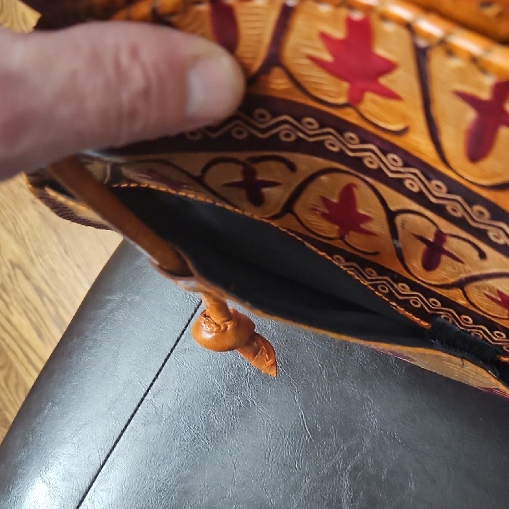 Artistic Tribal Tan Leather Shoulder Bag - Picture 7 of 16